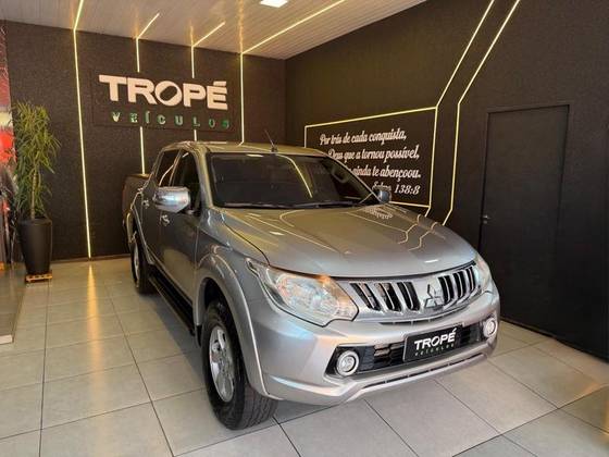 MITSUBISHI L200 TRITON 2.4 16V TURBO DIESEL SPORT HPE TOP CD 4P 4X4 AUTOMÁTICO MITSUBISHI L200 TRITON 2.4 16V TURBO DIESEL SPORT HPE TOP CD 4P 4X4 AUTOMÁTICO